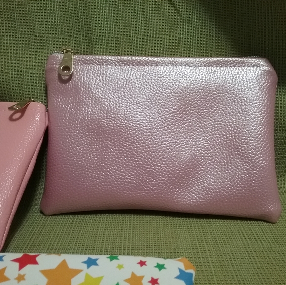 3/$20 Cosmectics Leather Purse (Sets of 3). - Picture 5 of 7